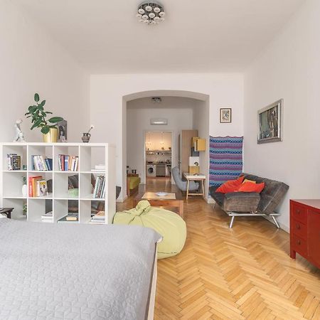 Bright & Spacious Loft With Basilica View Budapest Exterior foto